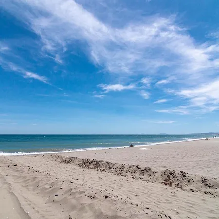 Awesome 3 Bedroom Metres From The Rdr289 * Estepona