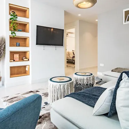 Apartment Awesome 3 Bedroom Metres From The Rdr289